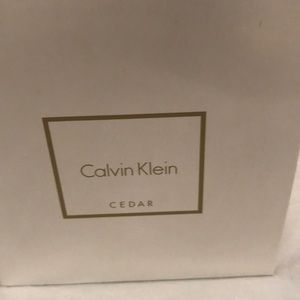 CALVIN KLEIN SCENTED CANDLE CEDAR